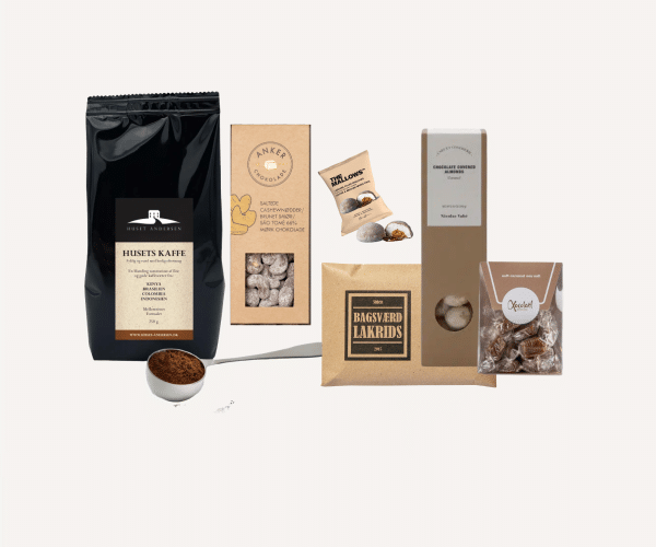 Coffee at home - gave med kaffe og sødt
