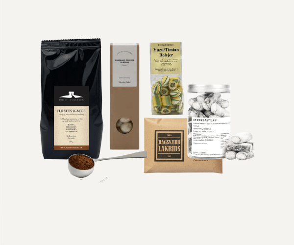 Coffee at home - gave med kaffe og sødt
