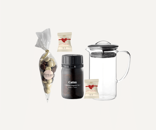 Unavngivet (1200 x 1000 px) Teatime - gave med te og chokolade