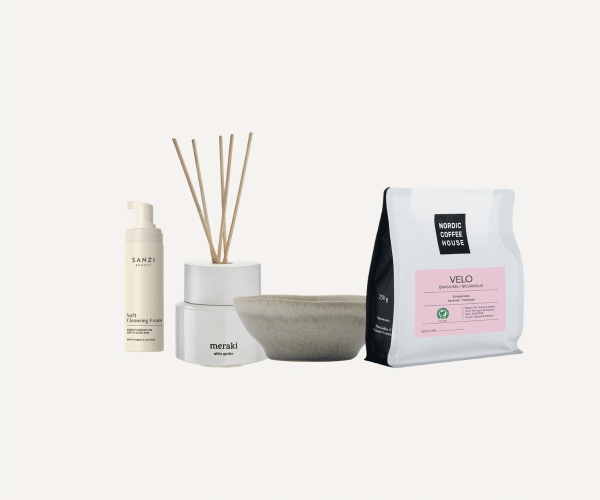 Design uden navn (37) Bare fordi - gave med snacks og pynt