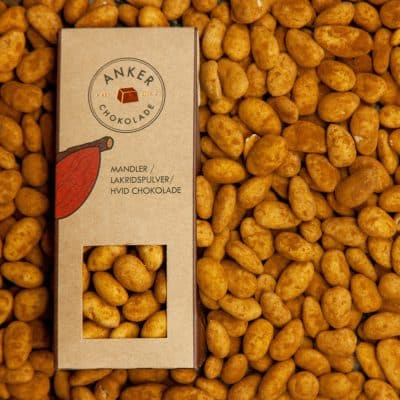 Mandler m. lakrids og hvid chokolade, økologisk - Anker chokolade