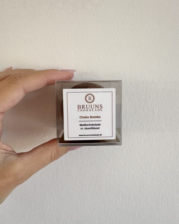 Mælkechokolade bombe med skumfiduser - Bruuns Chokolade