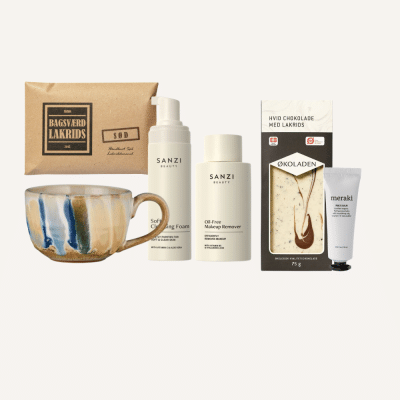 Til en særlig dag - gave med kop, selvforkælelse og sødt