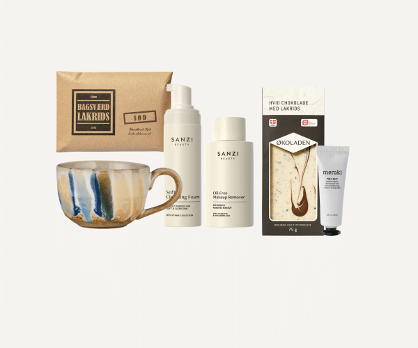 Til en særlig dag - gave med kop, selvforkælelse og sødt