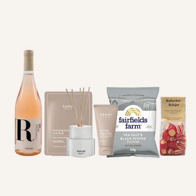 Skål på livet - gave med Róse, snacks og selvforkælelse