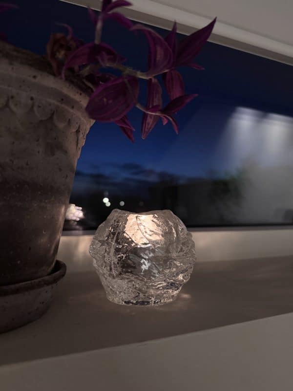 PRELOVED Kosta Boda Snowball fyrfadsstage