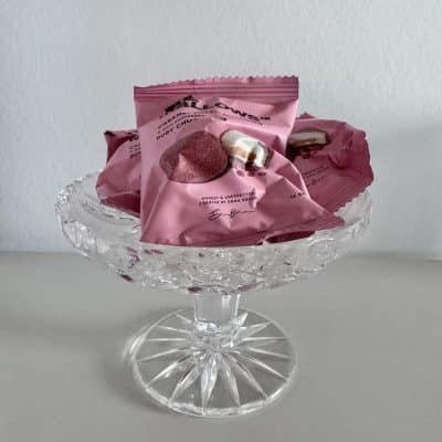 PRELOVED! Glas fad på fod