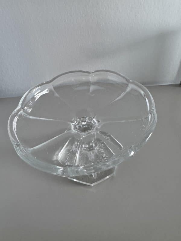PRELOVED! Glas fad på fod